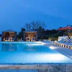 Masseria Borgo Sentinella Lägenhetshotell 4*