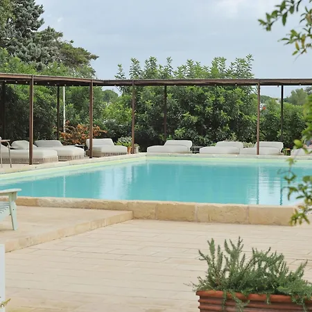 Masseria Borgo Sentinella 4*