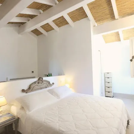 מלון דירות Masseria Borgo Sentinella 4*
