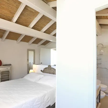 Masseria Borgo Sentinella מלון דירות 4*